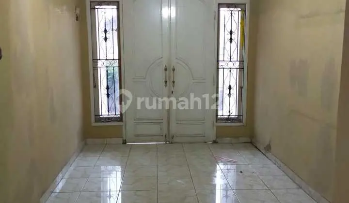 ruang tamu rumah hook 2 tingkat siap