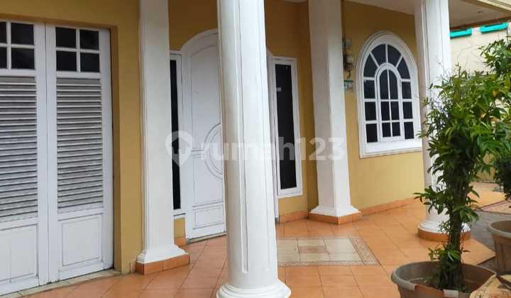 tampak depan rumah hook 2 tingkat siap