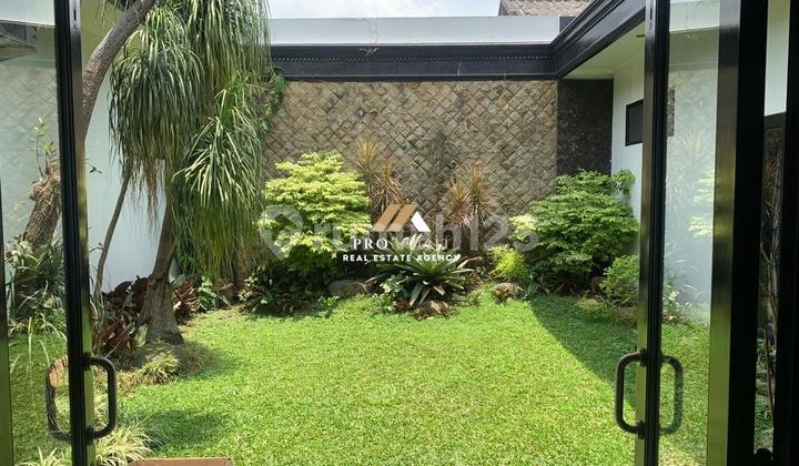 foto lainnya dijual rumah besar hook furnished