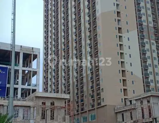 tampak depan dijual apartemen podomoro golf view