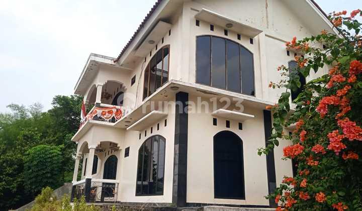 tampak depan rumah di wismamas, cinangka, pondok