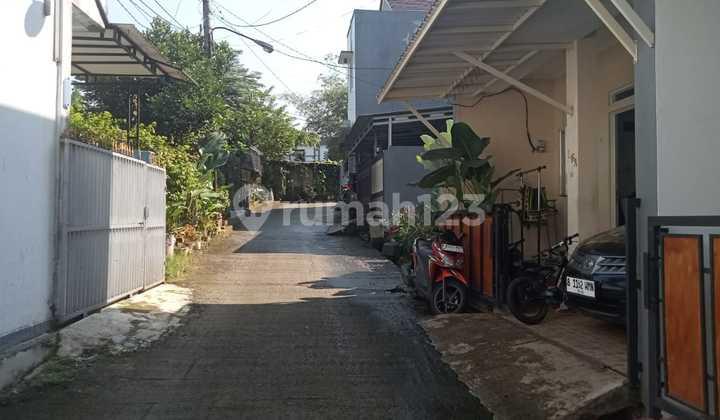 garasi/carport rumah di pesona cinere residence,