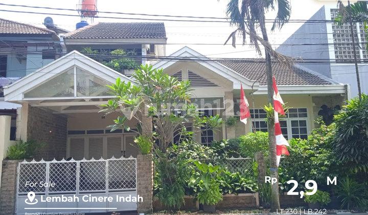 tampak depan rumah di lembah cinere indah,