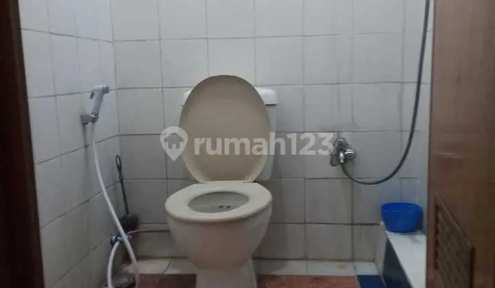 kamar mandi dijual paviliun di bukit cinere