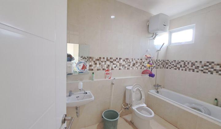 kamar mandi rumah di graha cinere 3,