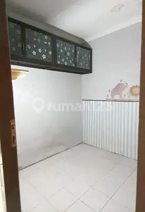 foto lainnya dijual rumah siap huni di