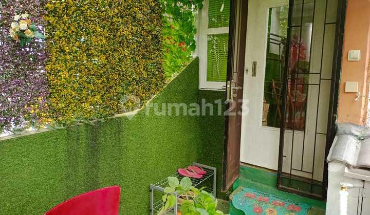 tampak depan dijual rumah di pandan valley,