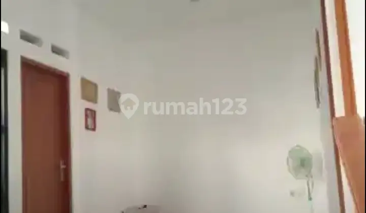 ruang keluarga dijual rumah siap huni, di