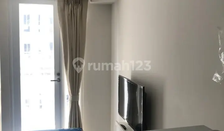 kamar tidur apartemen studio tokyo riverside pik2