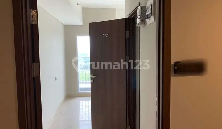 kamar tidur apartement type studio, di royal