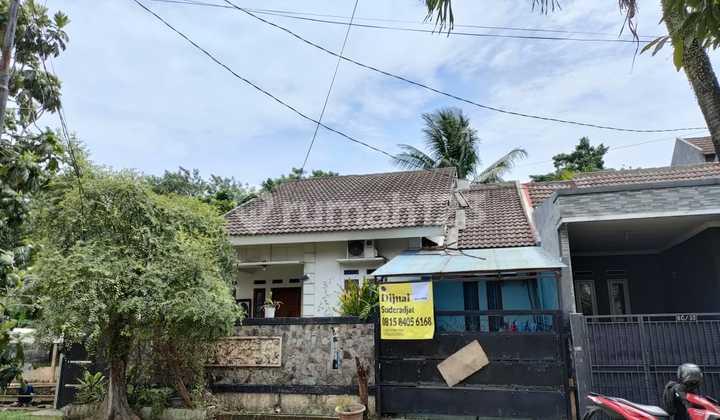 tampak depan dijual rumah hunian di perumahan