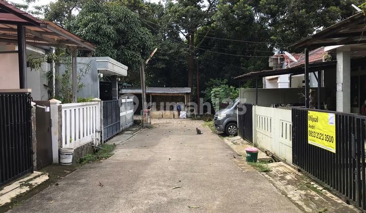 tampak depan rumah lokasi strategis di mutiara