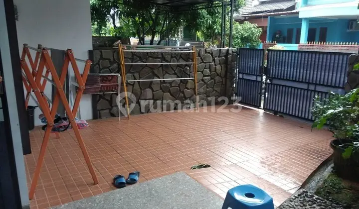 garasi/carport rumah di perum royal park