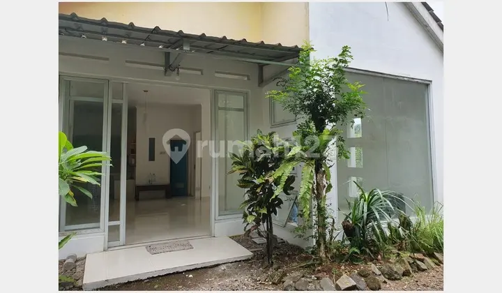 tampak depan dijual rumah di ciomas hills