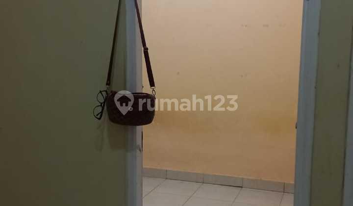 kamar tidur rumah murah di komplek bumi