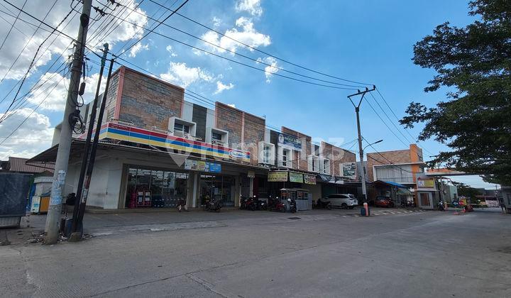 tampak depan ruko murah bagus seperti baru