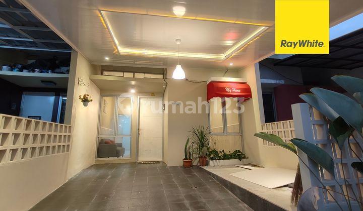 tampak depan rumah cantik aesthetic siap huni