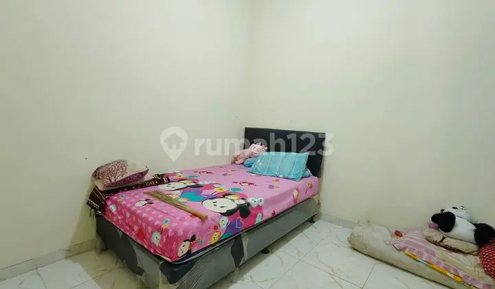 kamar tidur muraah banget... rumah rapi siap
