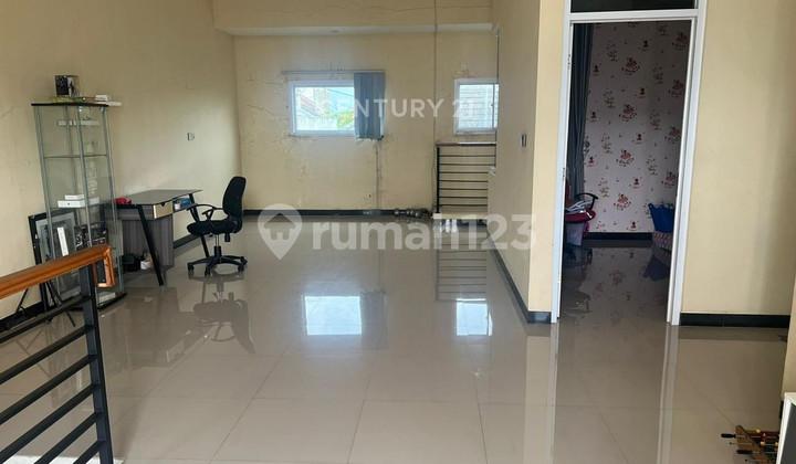 foto lainnya rumah strategis dekat gor di