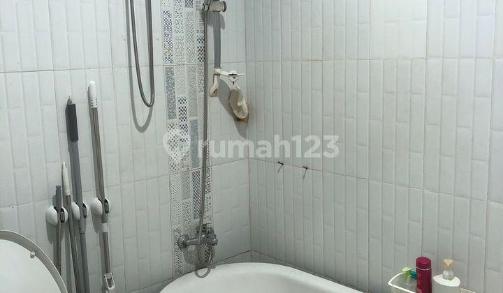 kamar mandi rumah cantik 2,5 lantai, mediterania