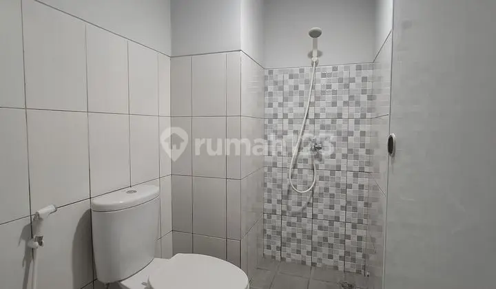 kamar mandi apartemen mahata 1br nempel kampus
