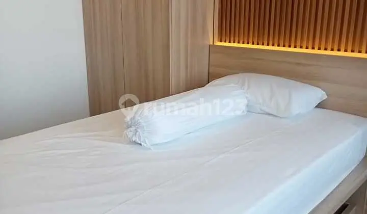 kamar tidur apartement louvin premium furnished di