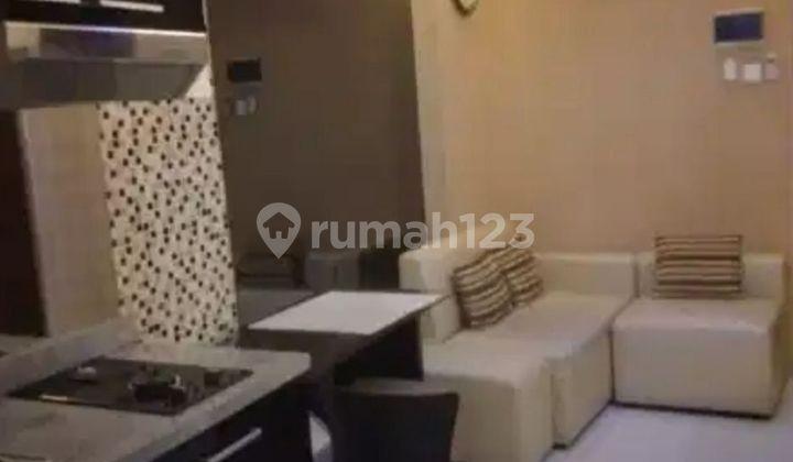 ruang tamu jual apartemen gunawangsa manyar dekat