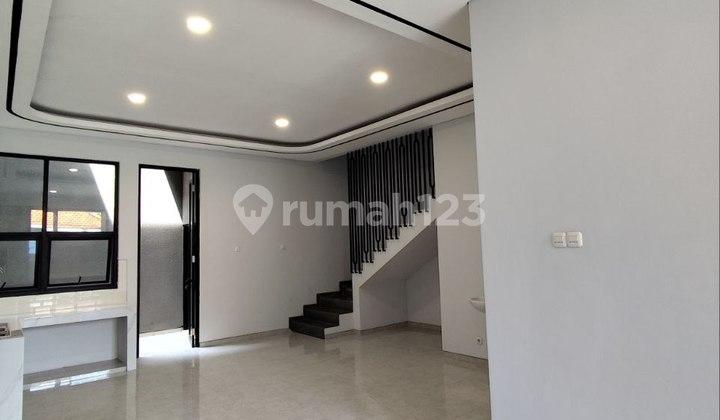 ruang tamu jual rumah baru manyar tirtoyoso