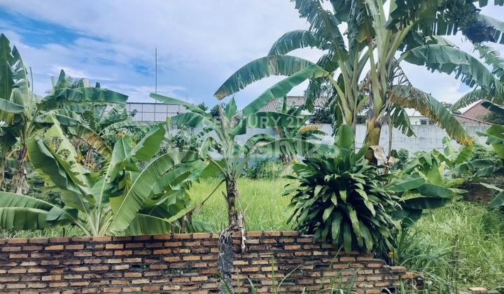 tampak depan dijual tanah di komplek iptn