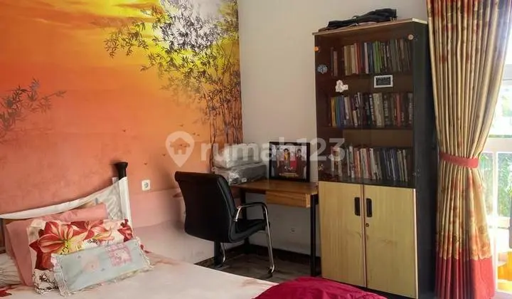 kamar tidur rumah cantik mewah lokasi strategis