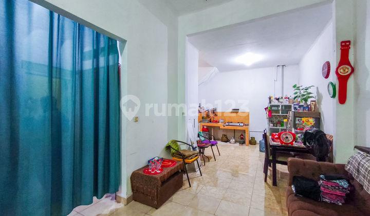 ruang tamu rumah strategis 7 menit ke