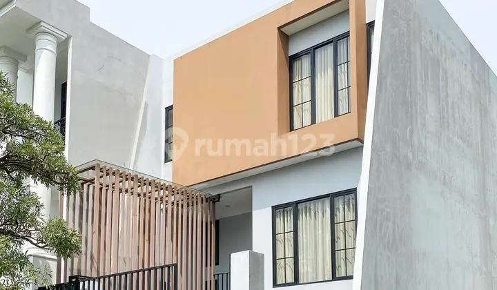 tampak depan turun harga rumah villa anggrek