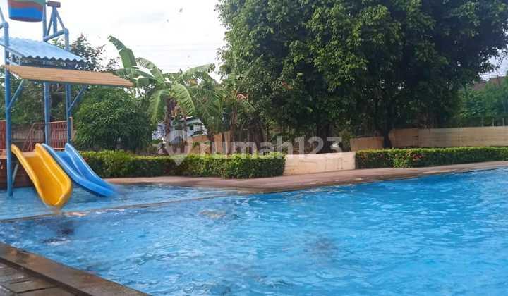kolam renang dijual rumah di trevista residence,
