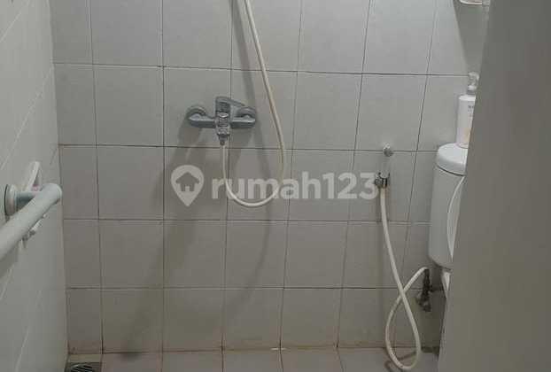 kamar mandi rumah di sakura regency 3