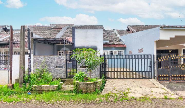 tampak depan rumah shm luas siap kpr