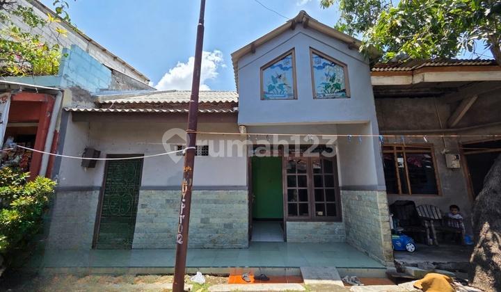 tampak depan rumah murah dekat pelabuhan di