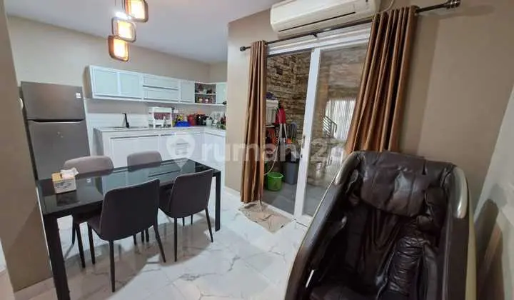 ruang makan dijual cepat rumah 3lt grand