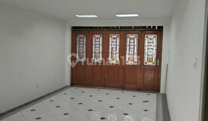 garasi/carport rumah dago awiligar dekat rs