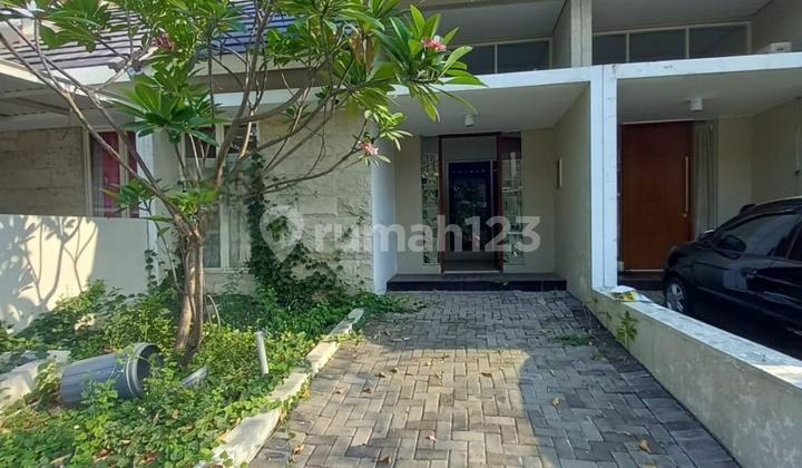 tampak depan rumah northwest park lake central