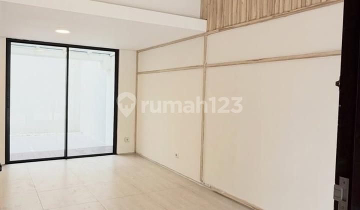 ruang tamu rumah northwest park lake central