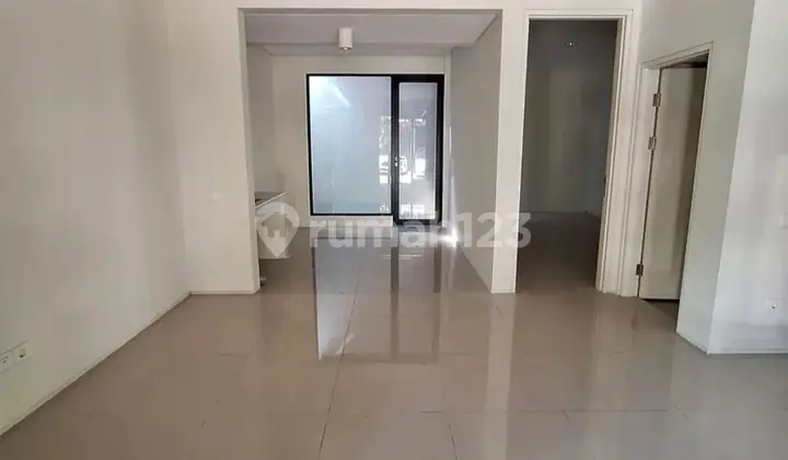 ruang keluarga rumah northwest lake park central