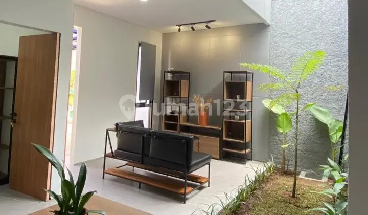 ruang keluarga rumah progress 80% di perumahan