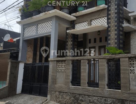 foto lainnya rumah 2 lantai di bintara