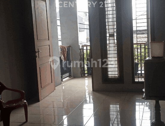 foto lainnya rumah 2 lantai di bintara