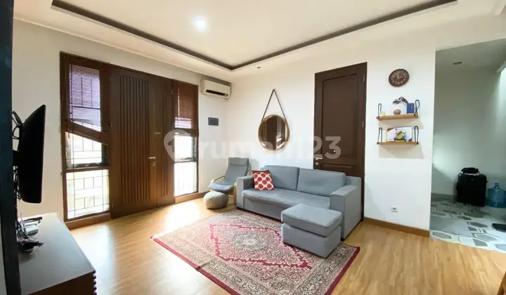 ruang tamu rumah hook siap huni di