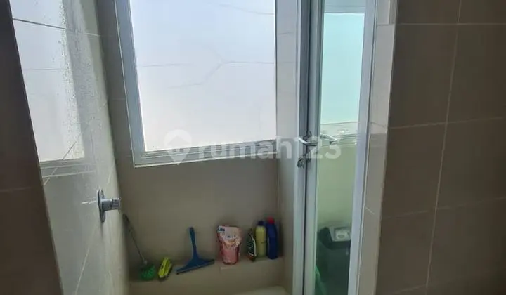 kamar mandi dijual rugi bu apartement b
