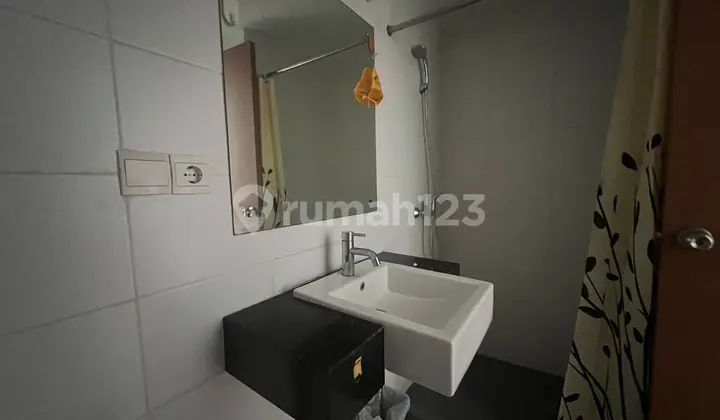kamar mandi apartemen 2br beverly dago full