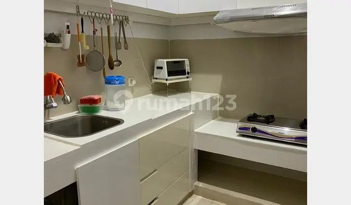 dapur rumah modern minimalis lokasi dharmahusada