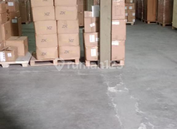 ruang keluarga gudang d benda tanggerang di