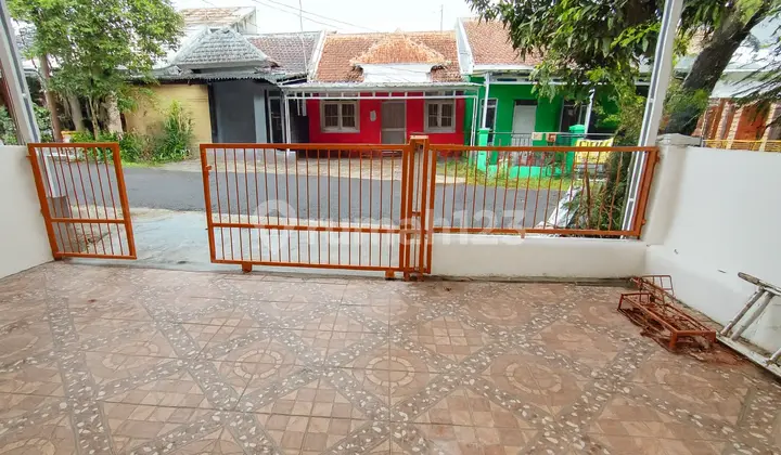 garasi/carport jual rumah sentul cluster besakih